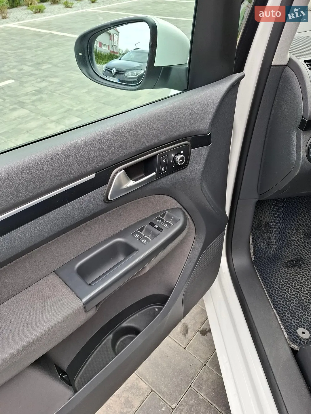 2011 Volkswagen Touran - мініатюра 20