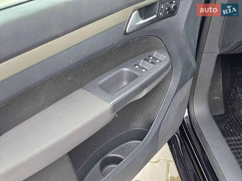 Volkswagen Touran 2008 VIN WVGZZZ1TZ9W074404 фото оголошення 18 з 74