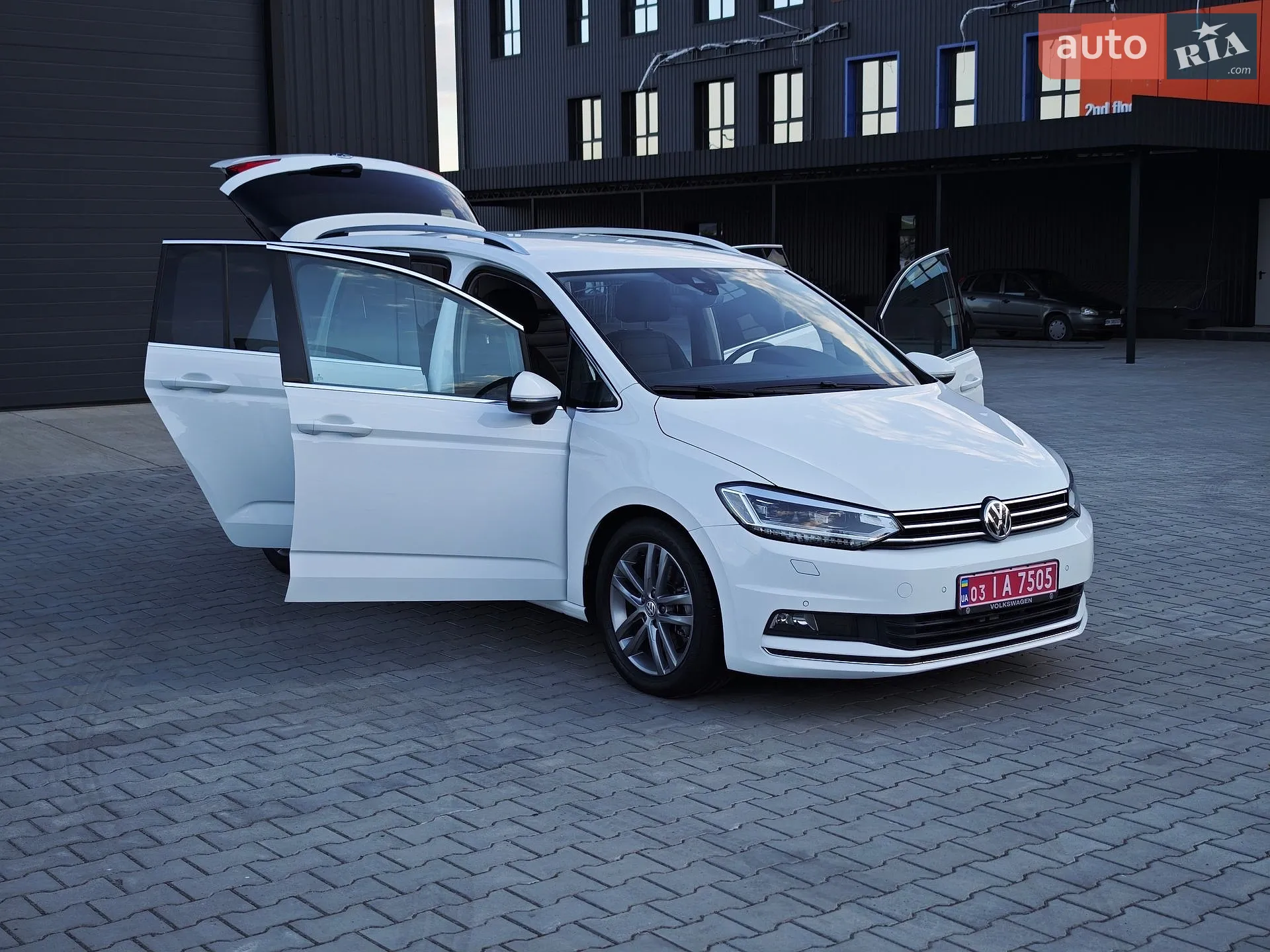 2019 Volkswagen Touran - мініатюра 45