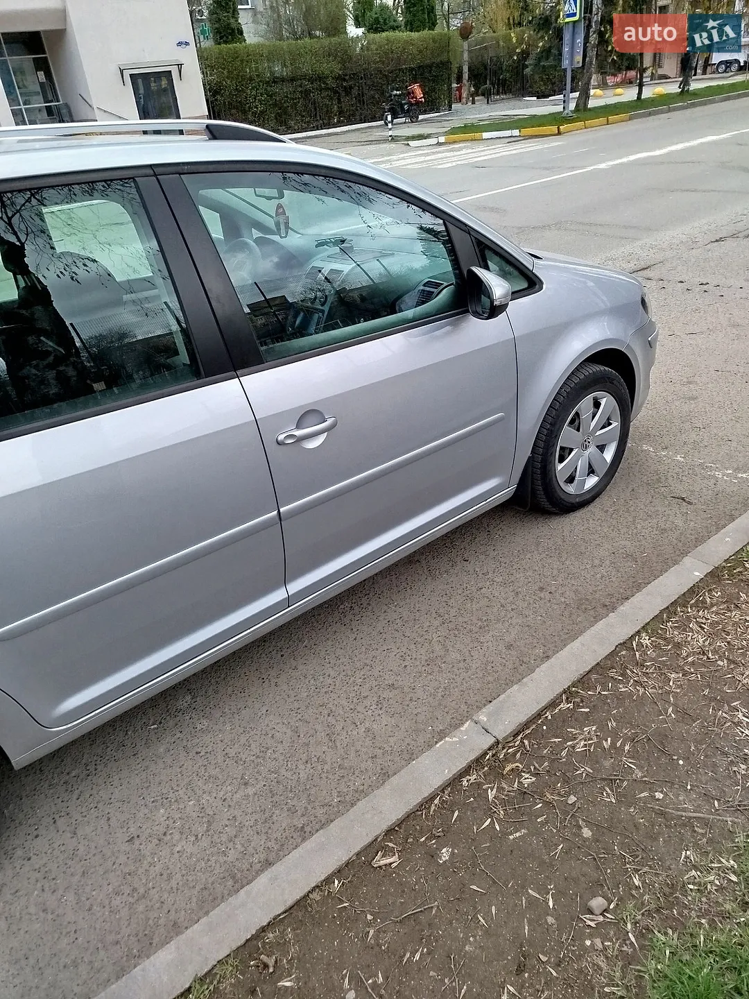 2010 Volkswagen Touran - мініатюра 4