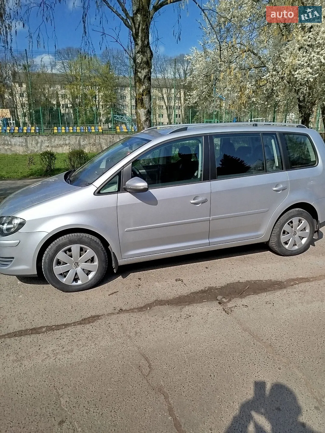 2010 Volkswagen Touran - мініатюра 2