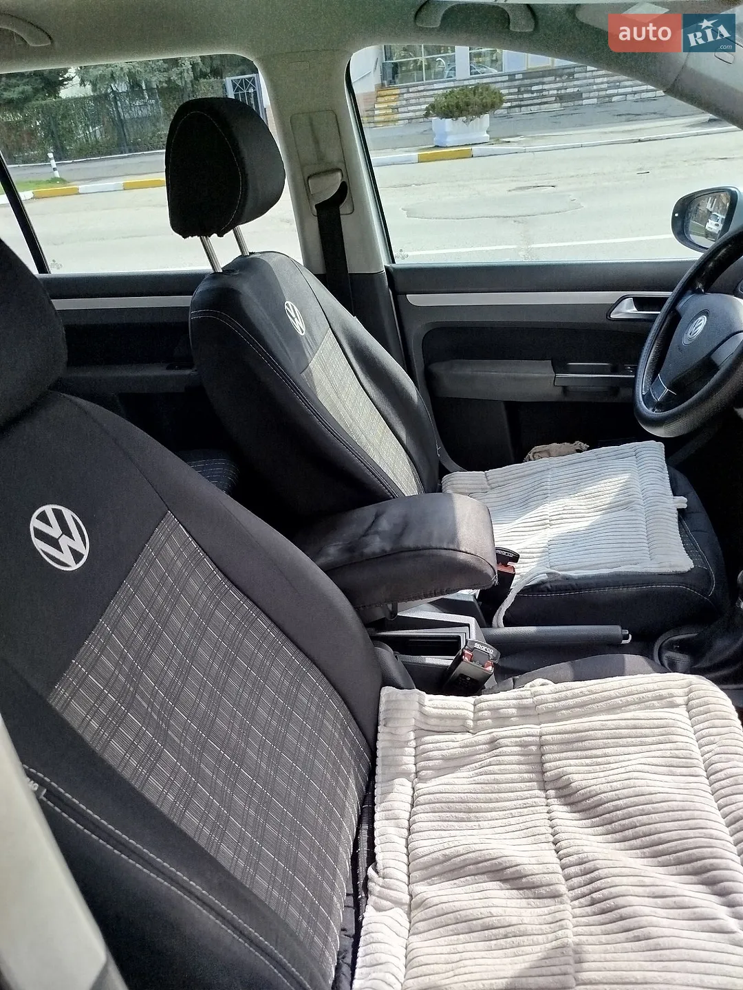 2010 Volkswagen Touran - мініатюра 15