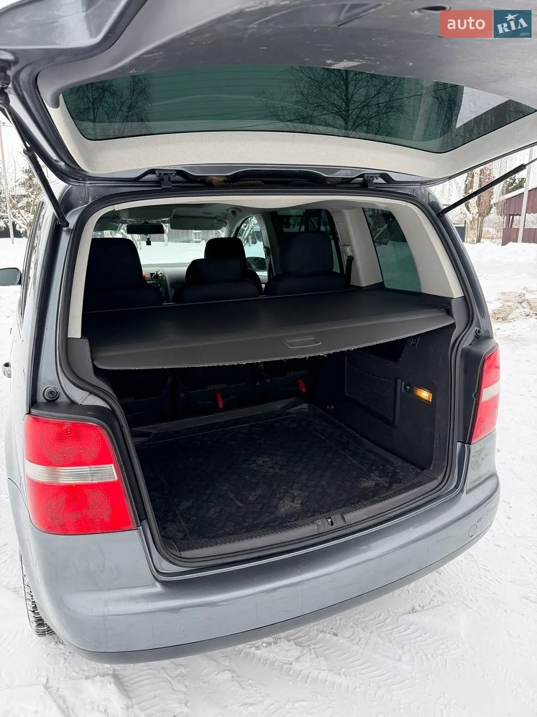Volkswagen Touran 2003 VIN WVGZZZ1TZ4W083098 фото оголошення 7 з 18