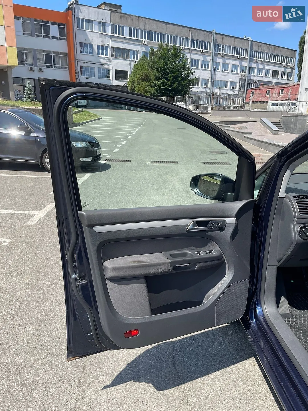 2010 Volkswagen Touran - мініатюра 138