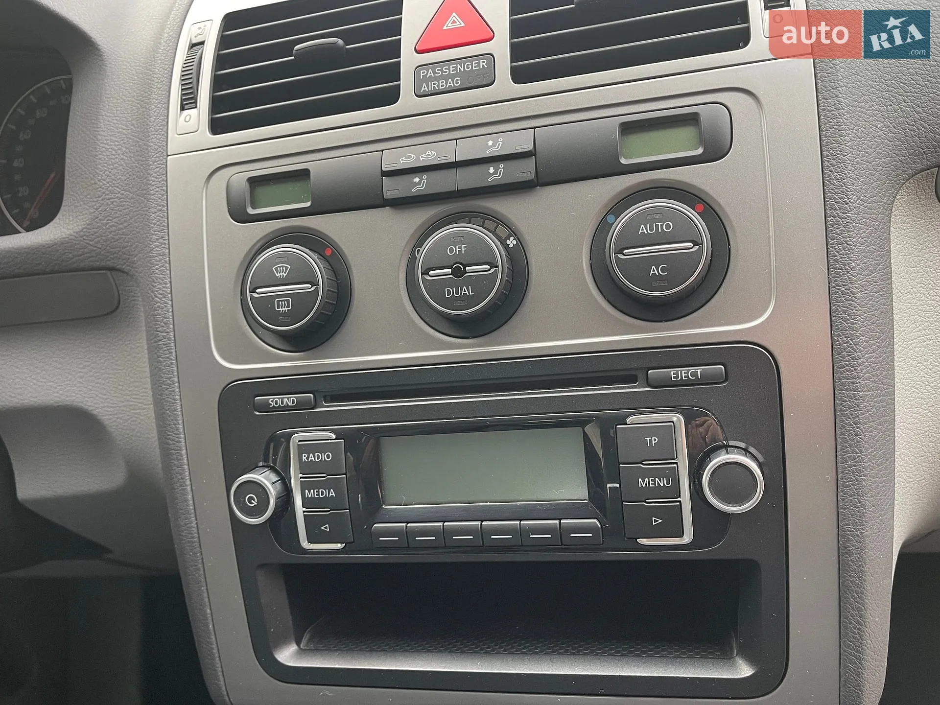 2010 Volkswagen Touran - мініатюра 224