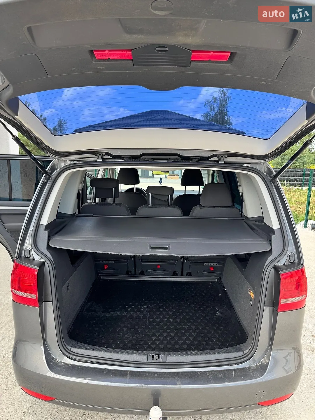 2010 Volkswagen Touran - мініатюра 11