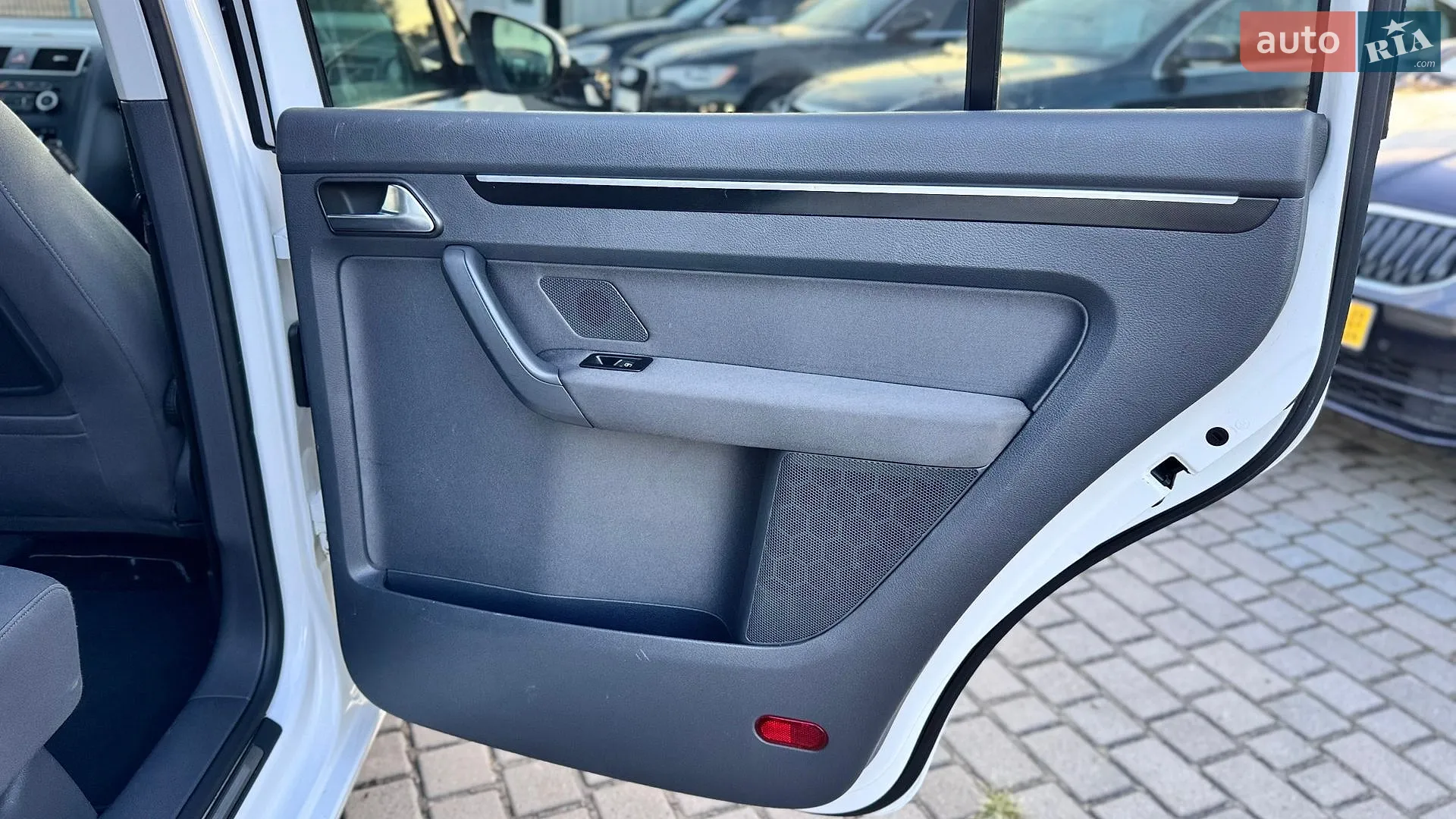2011 Volkswagen Touran - мініатюра 24