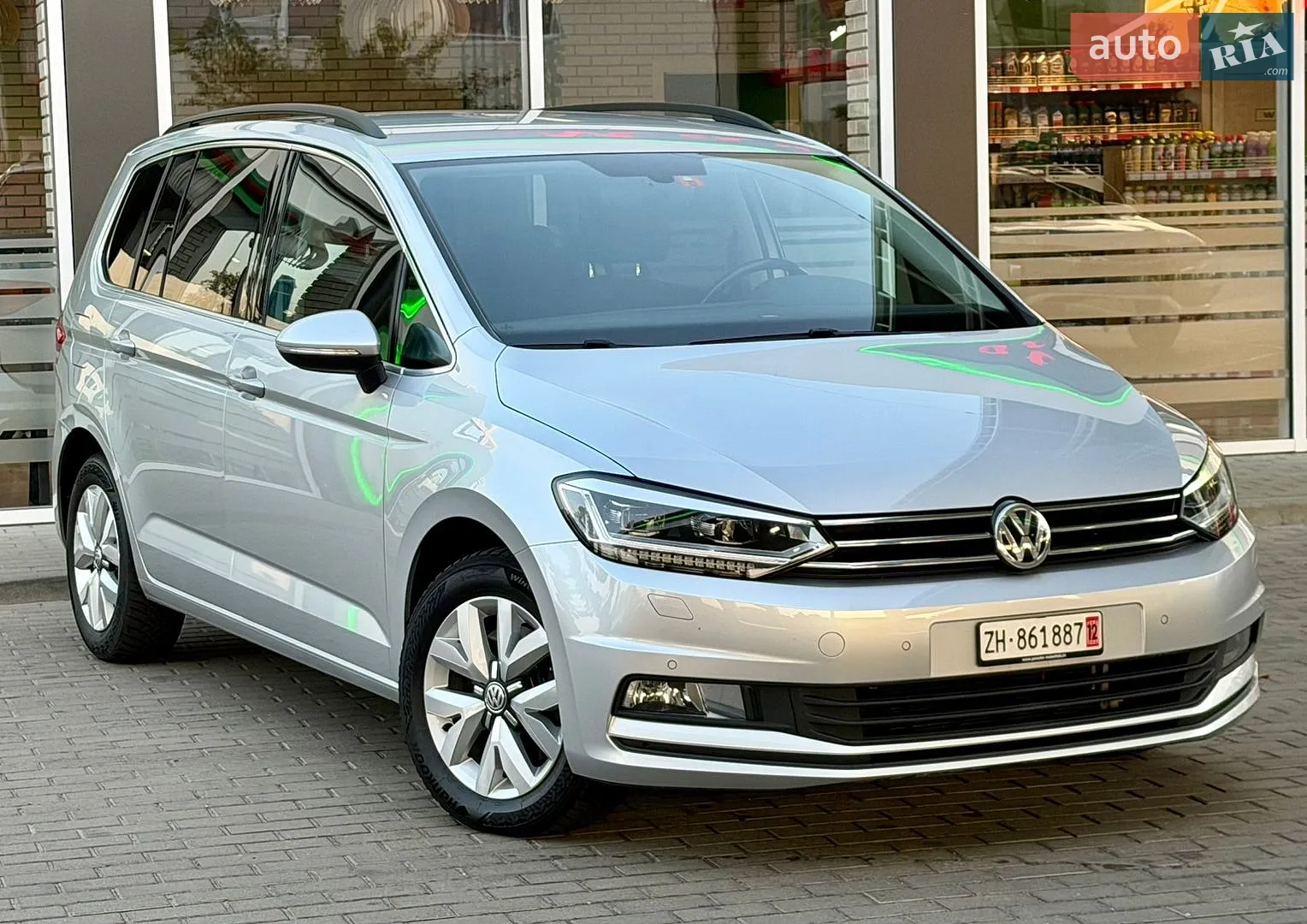 2016 Volkswagen Touran - мініатюра 4