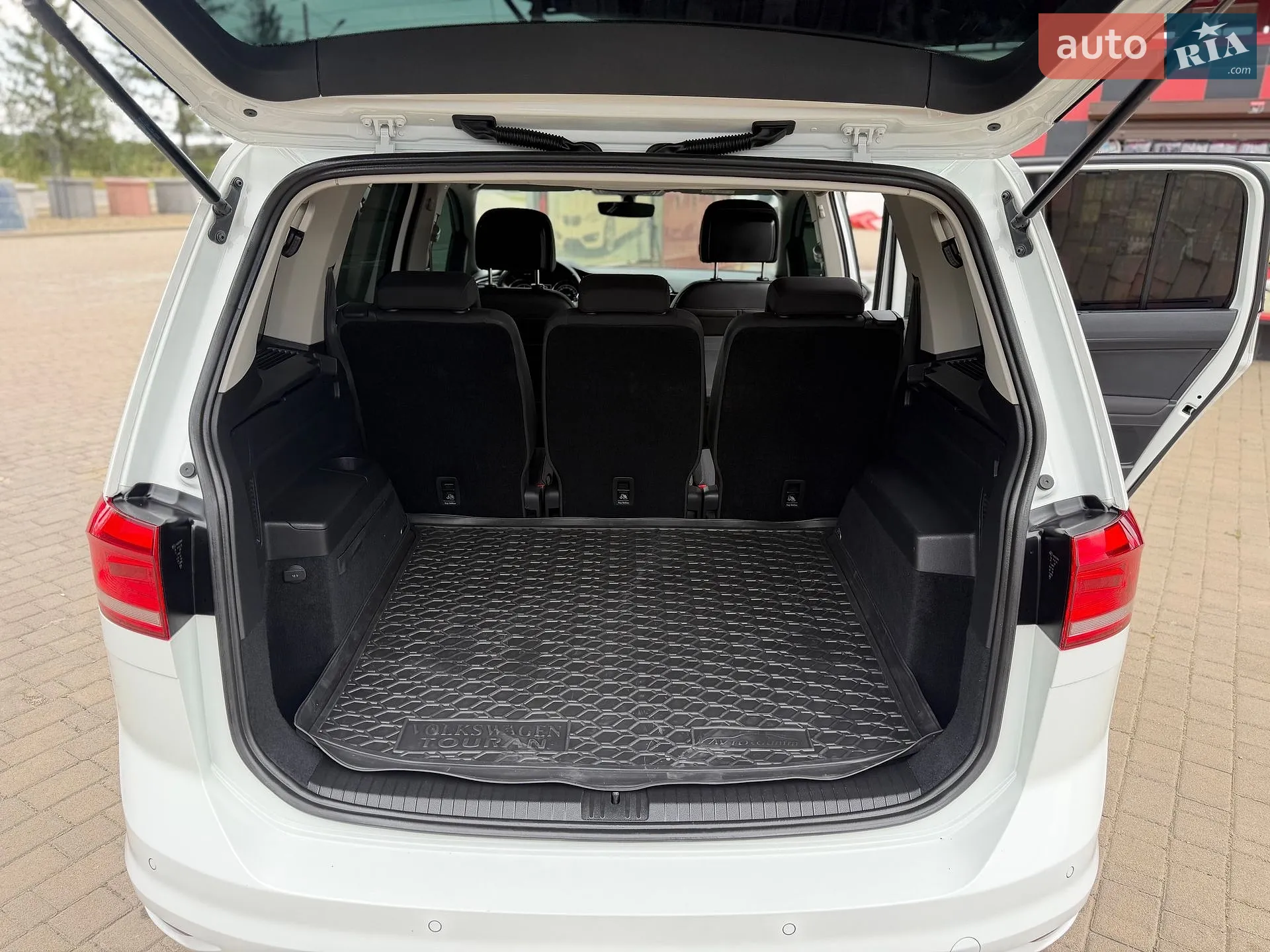 2020 Volkswagen Touran - мініатюра 23