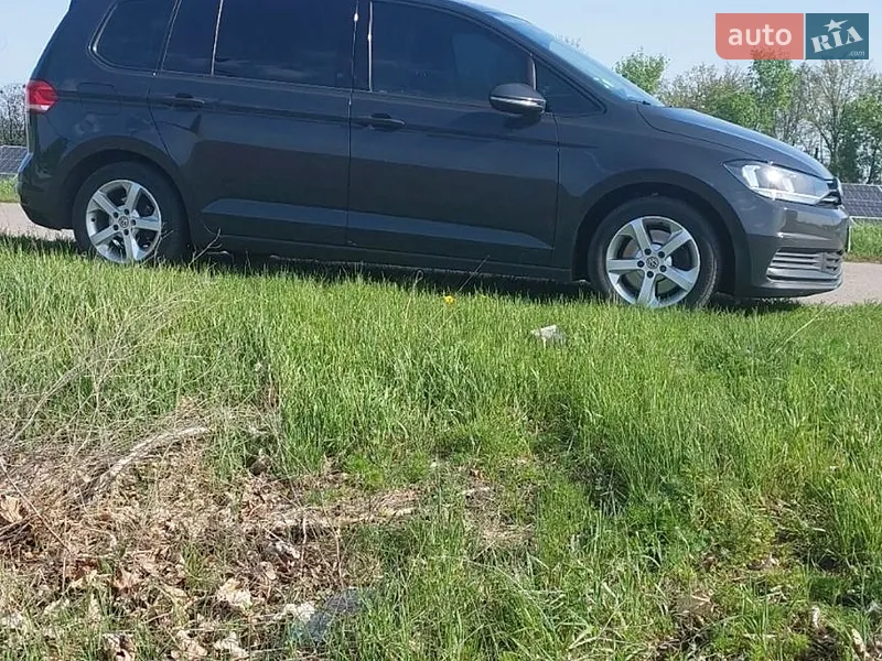 Volkswagen Touran 2016