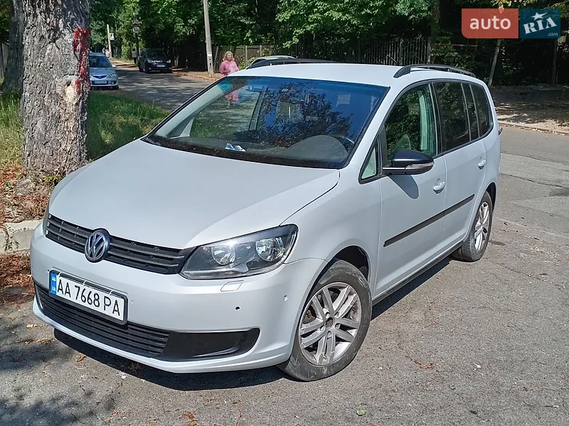 Volkswagen Touran 2012