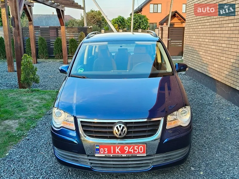 Volkswagen Touran