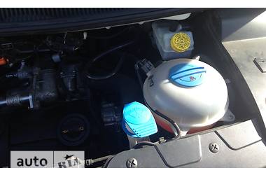 Минивэн Volkswagen Transporter 2006 в 