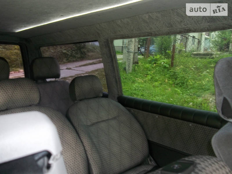 Минивэн Volkswagen Transporter 2000 в Сколе