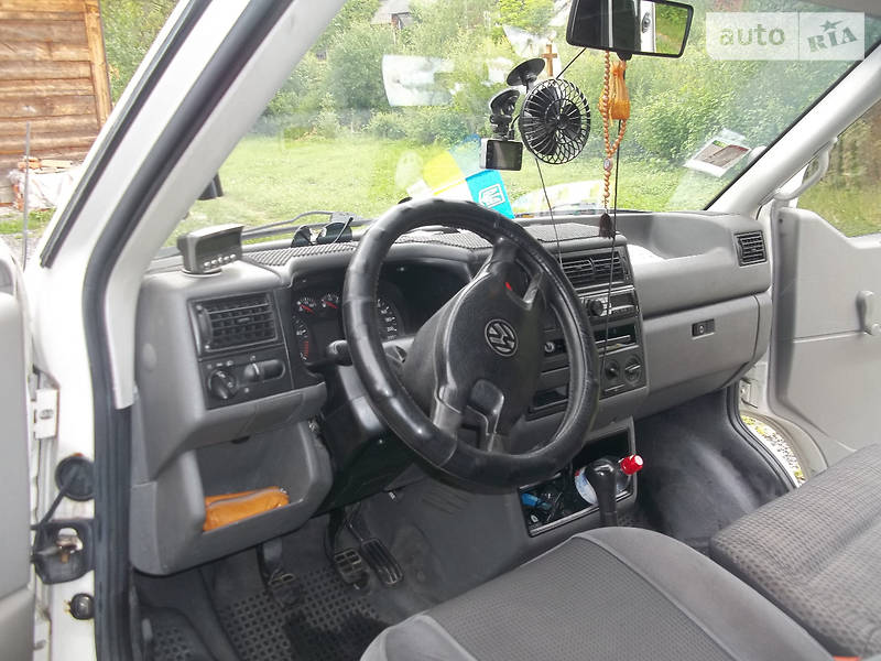 Минивэн Volkswagen Transporter 2000 в Сколе