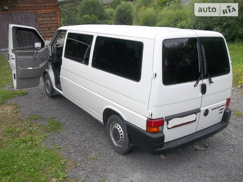 Минивэн Volkswagen Transporter 2000 в Сколе