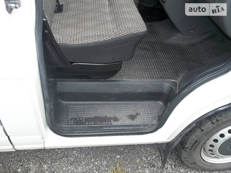 Минивэн Volkswagen Transporter 2000 в Сколе