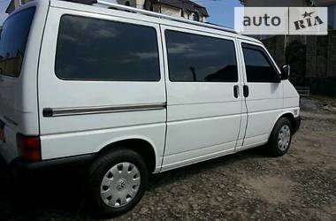 Грузопассажирский фургон Volkswagen Transporter 2002 в Хмельницком