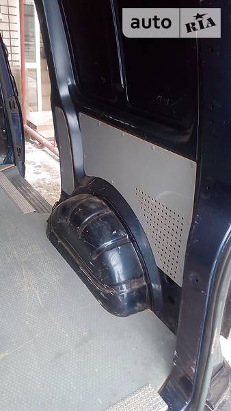 Вантажопасажирський фургон Volkswagen Transporter 2012 в Сєверодонецьку