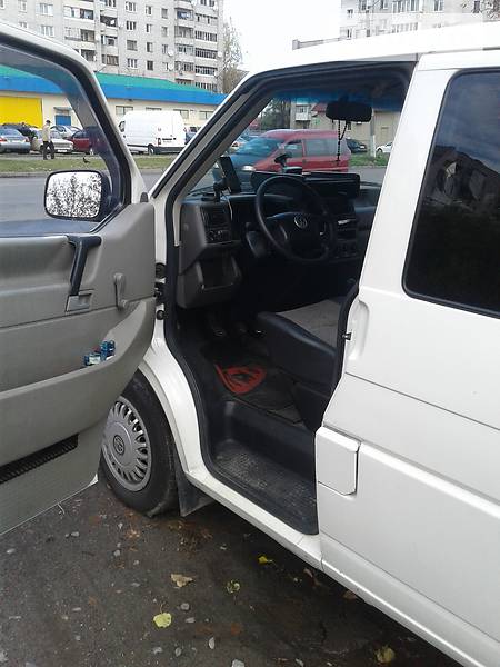 Вантажопасажирський фургон Volkswagen Transporter 1999 в Львові