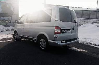 Грузопассажирский фургон Volkswagen Transporter 2005 в Александрие