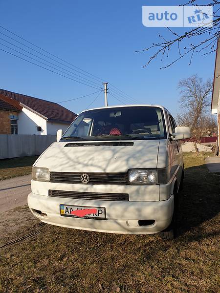 Вантажопасажирський фургон Volkswagen Transporter 2001 в Києві