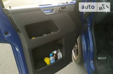  Volkswagen Transporter 2005 в 