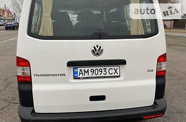 Грузопассажирский фургон Volkswagen Transporter 2015 в 