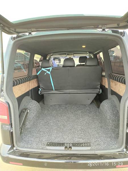 Грузовой фургон Volkswagen Transporter 2012 в Южном