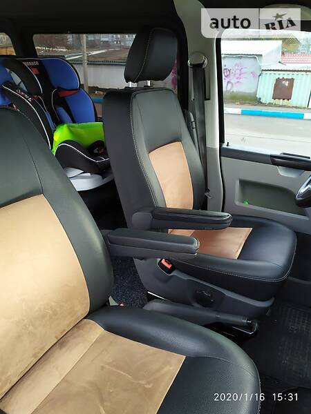 Грузовой фургон Volkswagen Transporter 2012 в Южном