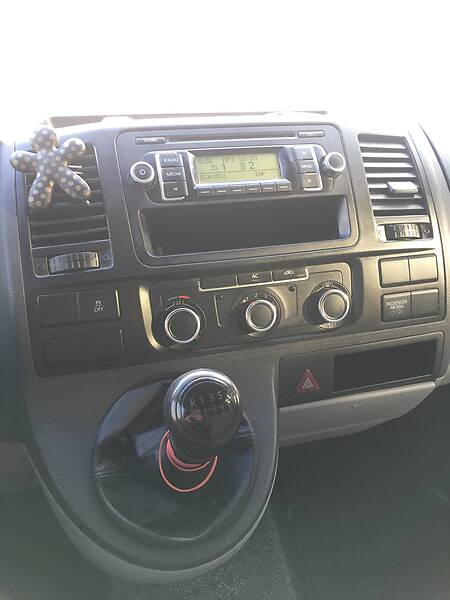 Вантажопасажирський фургон Volkswagen Transporter 2011 в Хусті