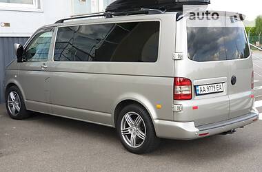 Вантажопасажирський фургон Volkswagen Transporter 2010 в 