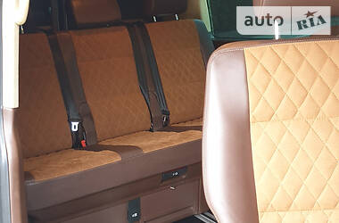 Вантажопасажирський фургон Volkswagen Transporter 2010 в 