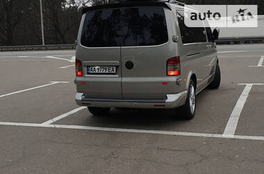 Вантажопасажирський фургон Volkswagen Transporter 2010 в 
