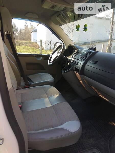 Мінівен Volkswagen Transporter 2010 в Чернівцях