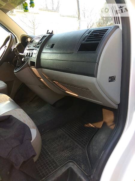 Мінівен Volkswagen Transporter 2010 в Чернівцях