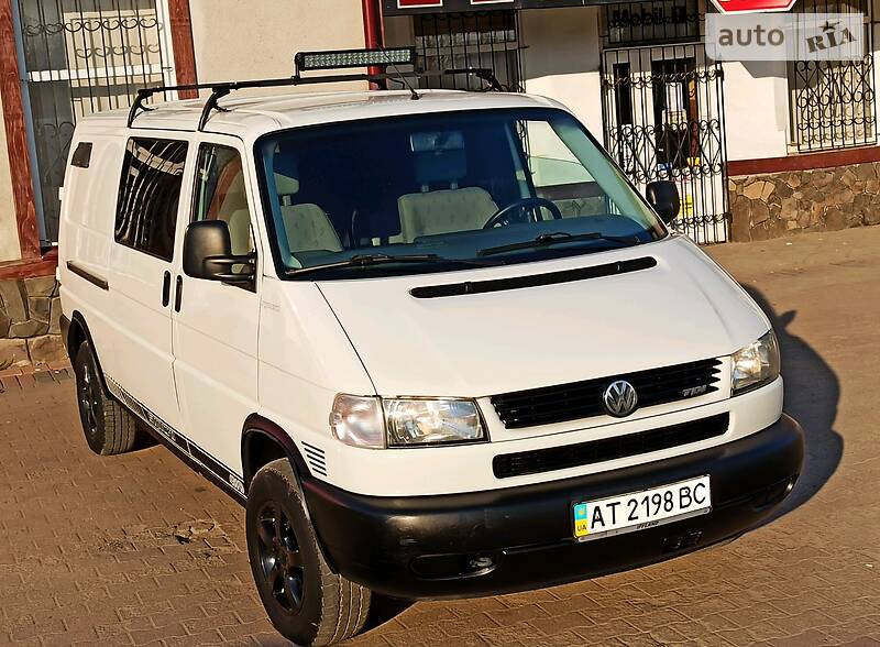 Грузопассажирский фургон Volkswagen Transporter 2001 в Коломые