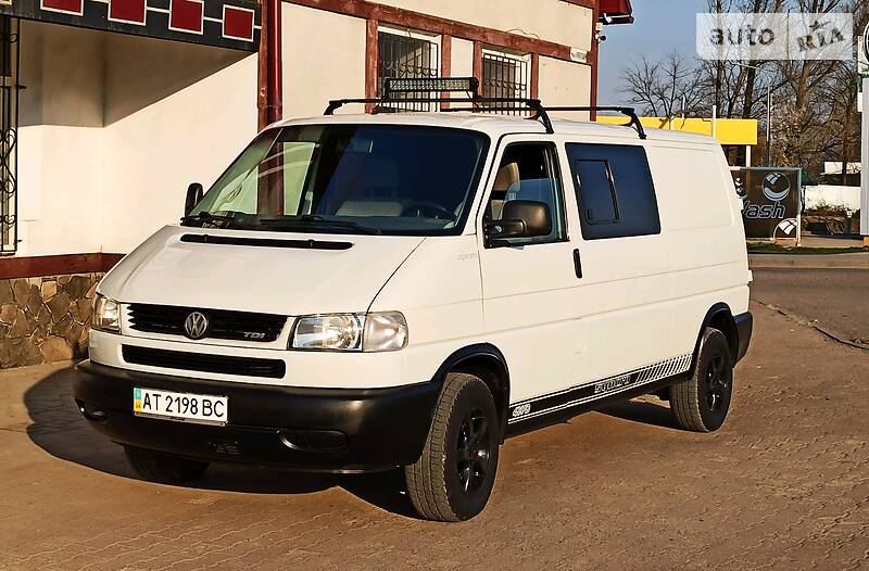 Грузопассажирский фургон Volkswagen Transporter 2001 в Коломые
