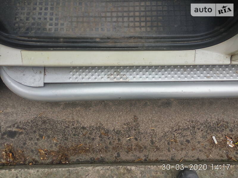 Вантажопасажирський фургон Volkswagen Transporter 2002 в Рівному