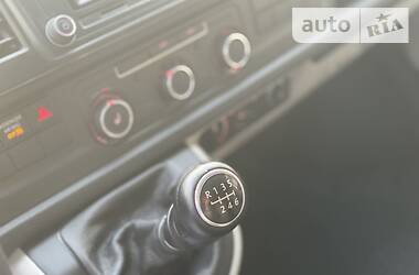 Мінівен Volkswagen Transporter 2015 в 