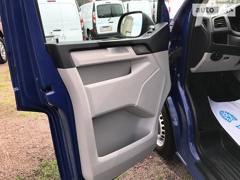 Вантажопасажирський фургон Volkswagen Transporter 2016 в Одесі