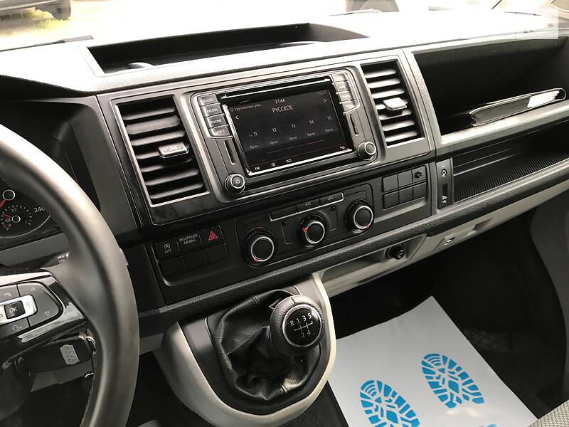 Вантажопасажирський фургон Volkswagen Transporter 2016 в Одесі