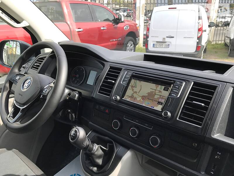 Вантажопасажирський фургон Volkswagen Transporter 2016 в Одесі