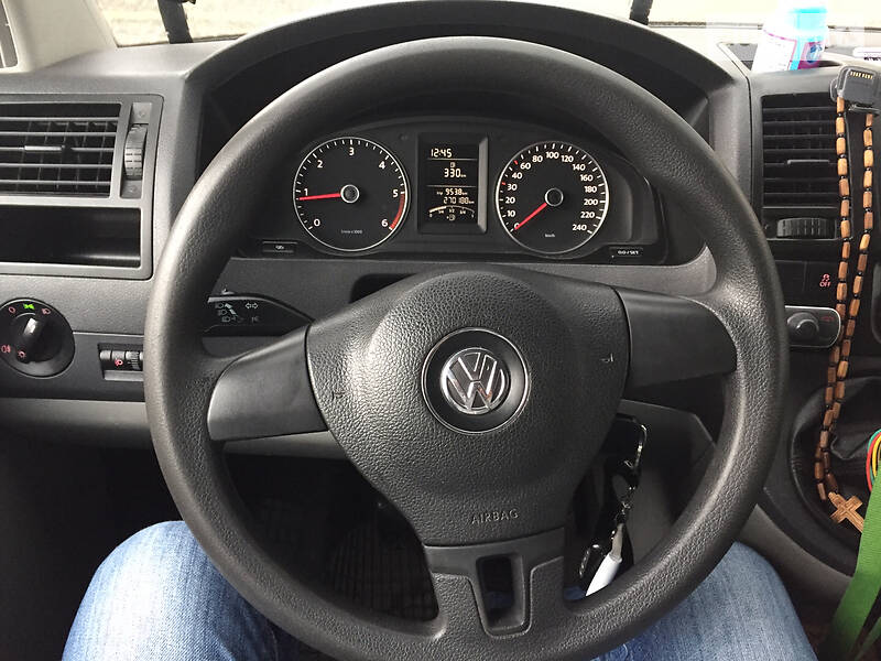 Вантажопасажирський фургон Volkswagen Transporter 2010 в Новгородці