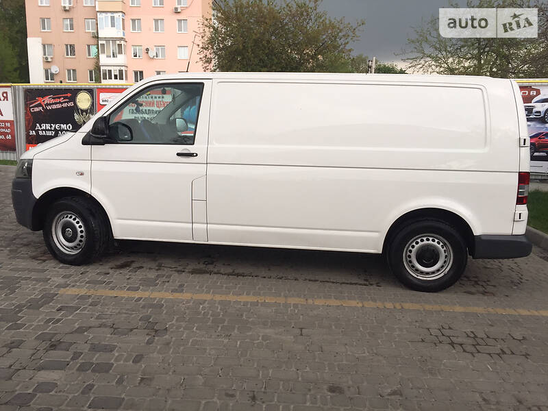 Вантажопасажирський фургон Volkswagen Transporter 2010 в Новгородці