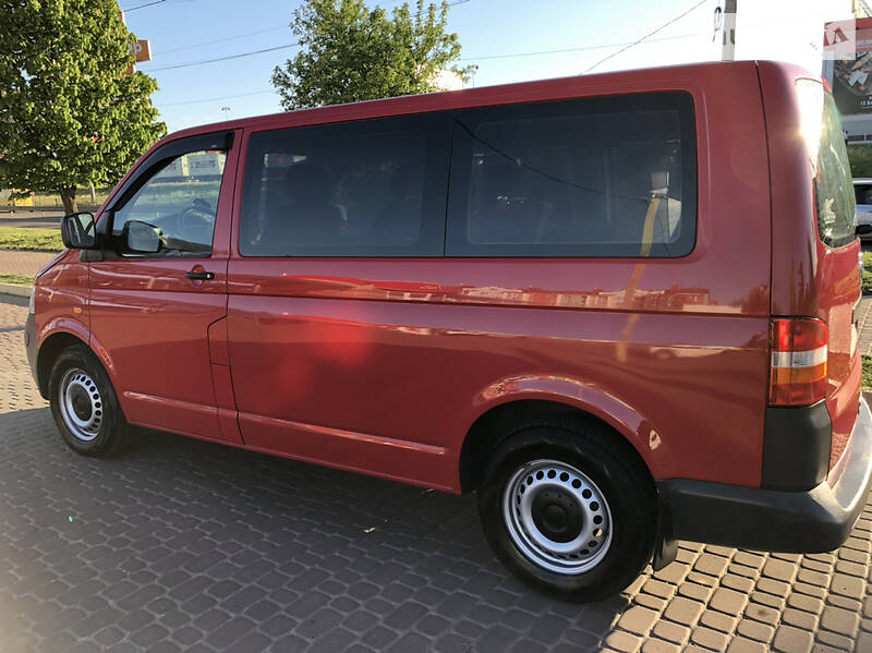 Мінівен Volkswagen Transporter 2006 в Рівному