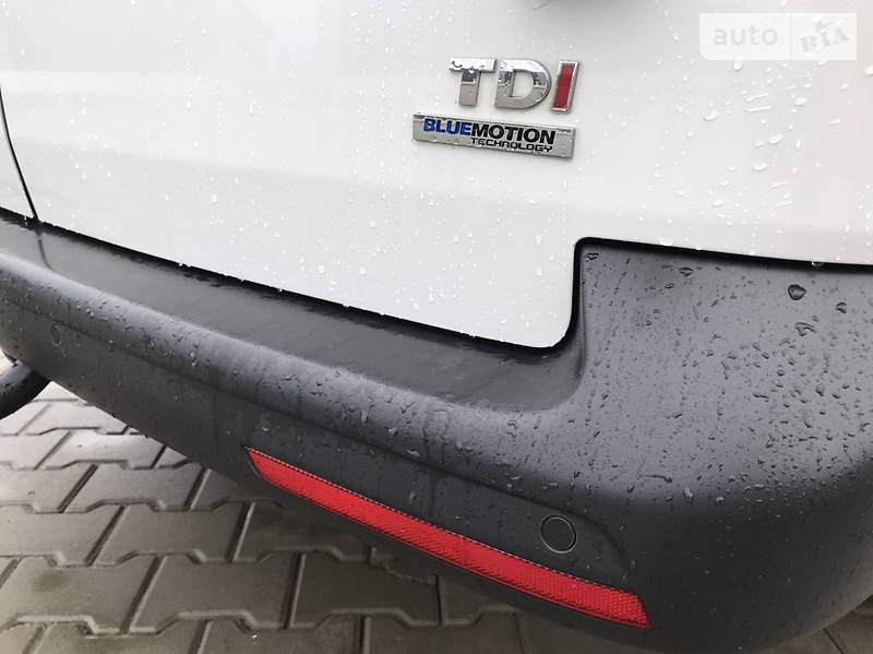 Вантажопасажирський фургон Volkswagen Transporter 2015 в Луцьку