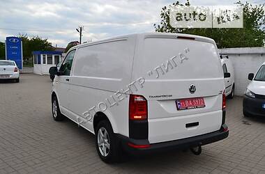 Грузопассажирский фургон Volkswagen Transporter 2016 в Хмельницком