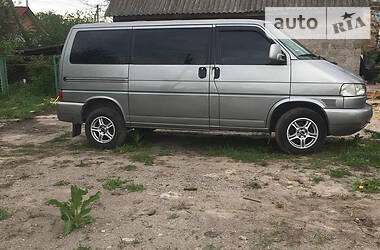 Вантажопасажирський фургон Volkswagen Transporter 2000 в 