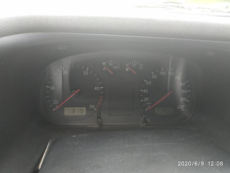 Седан Volkswagen Transporter 2001 в Чернівцях